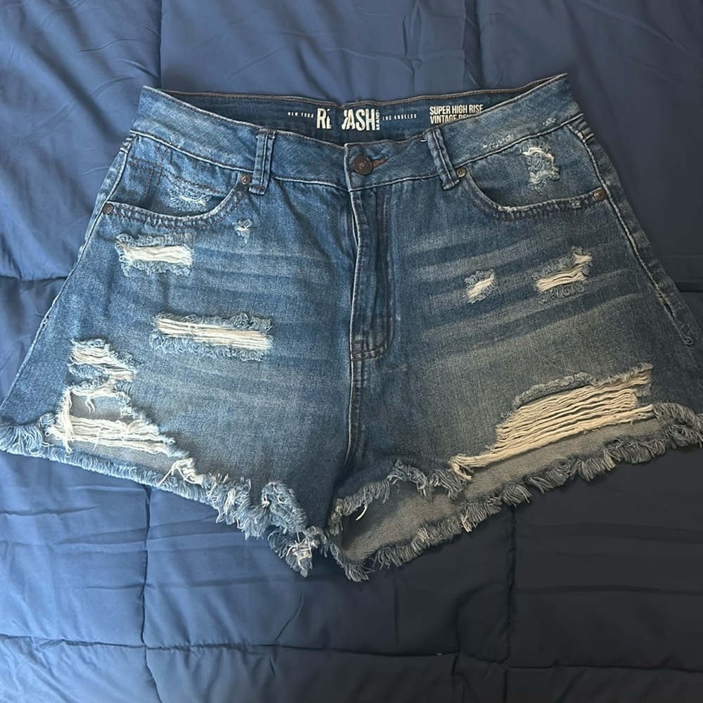 New York rewash brand denim shorts.